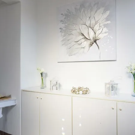 Three Bedroom With Beautiful View - Reina Appartamento