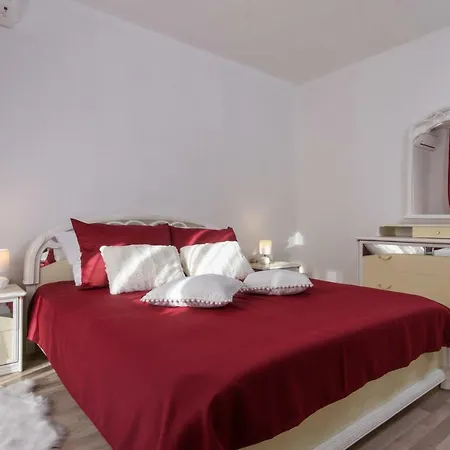 Appartamento Three Bedroom With Beautiful View - Reina *