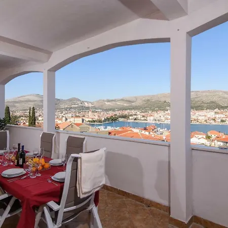 Three Bedroom With Beautiful View - Reina 公寓 *